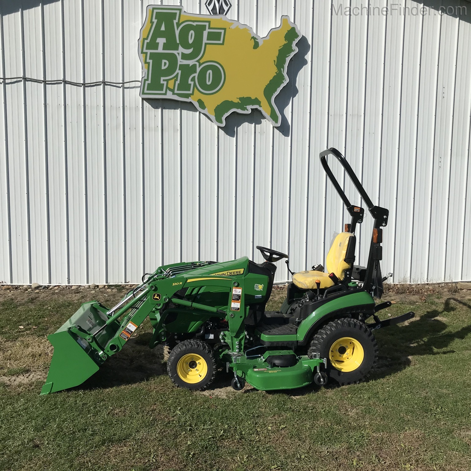 2020 John Deere 1025R Image 1
