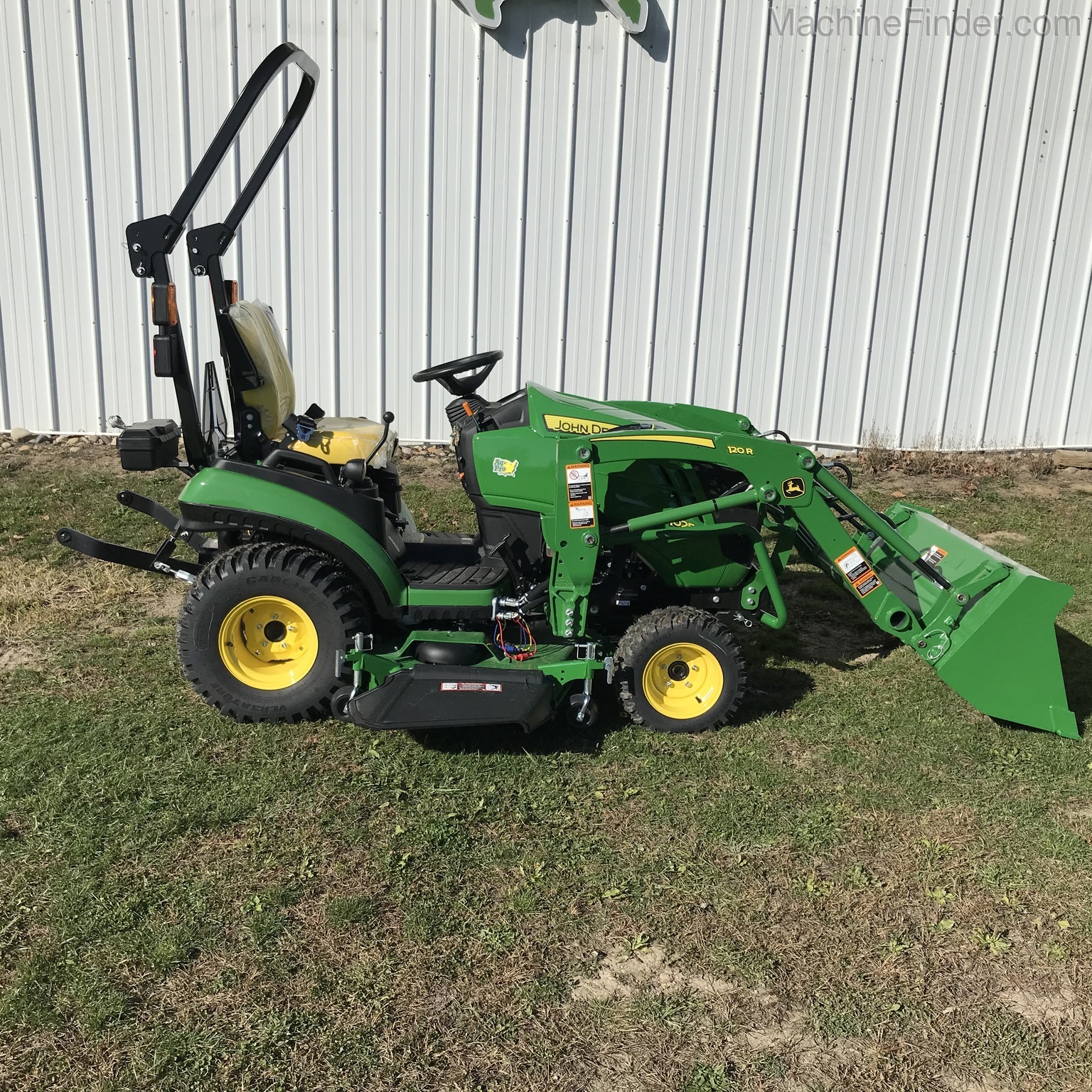 2020 John Deere 1025R Image 3