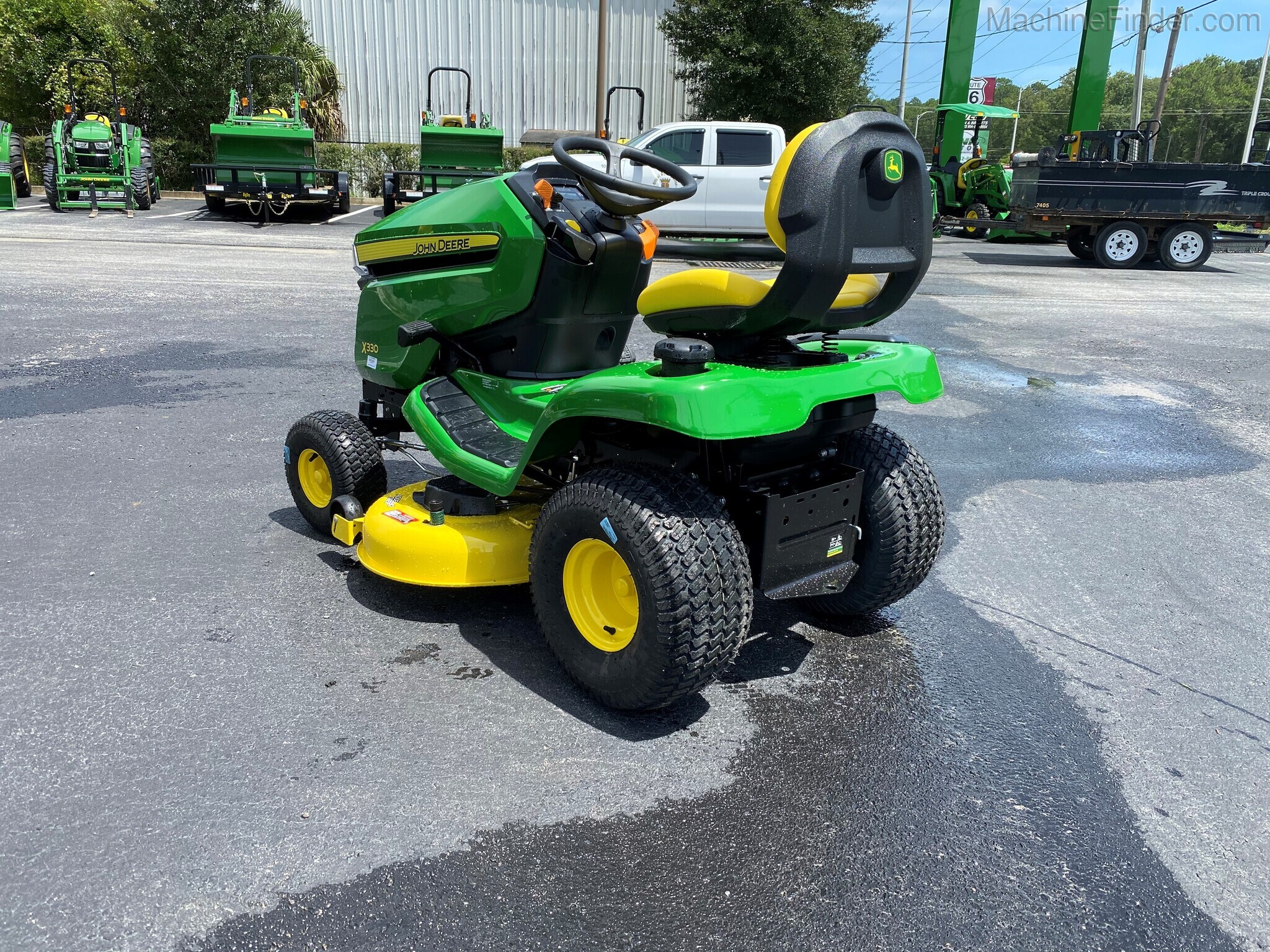 2021 John Deere X330 Image 2