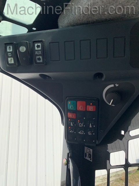 2020 John Deere 320G Image 6