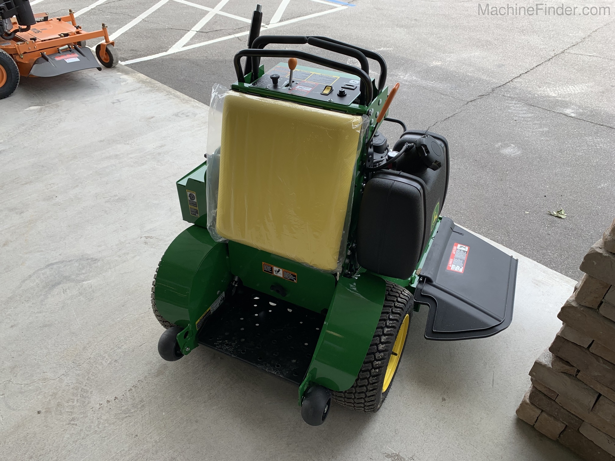 2020 John Deere 636M Image 3