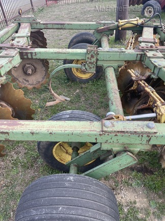 John Deere 1640 Image 4