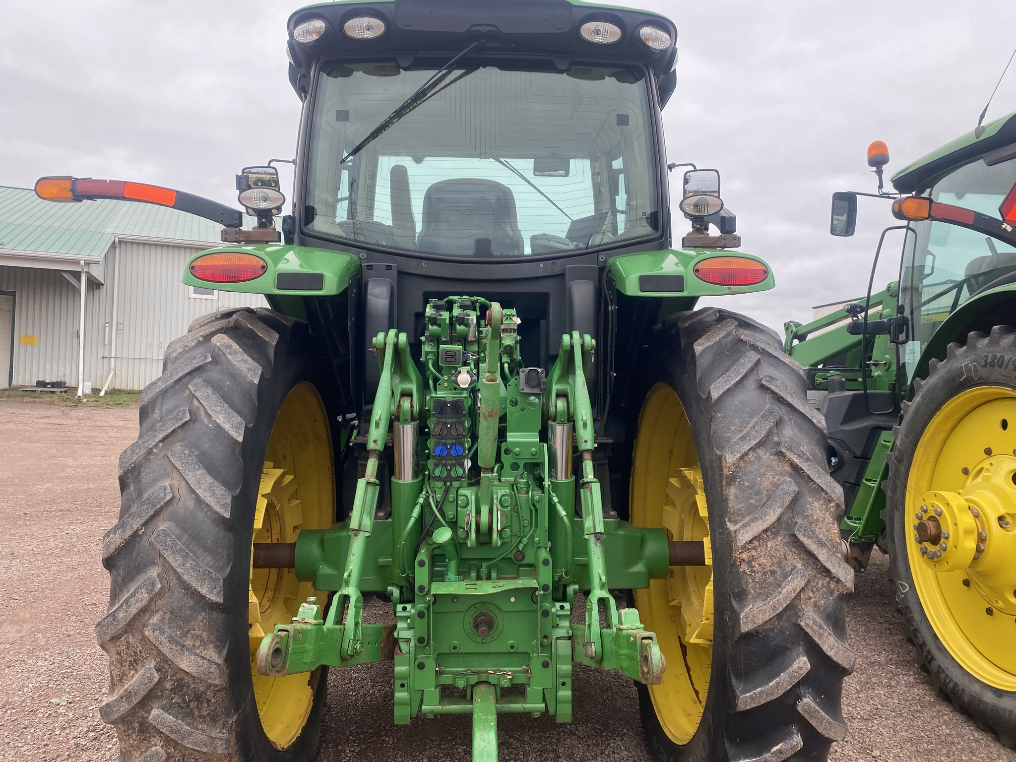 2017 John Deere 6215R Image 8