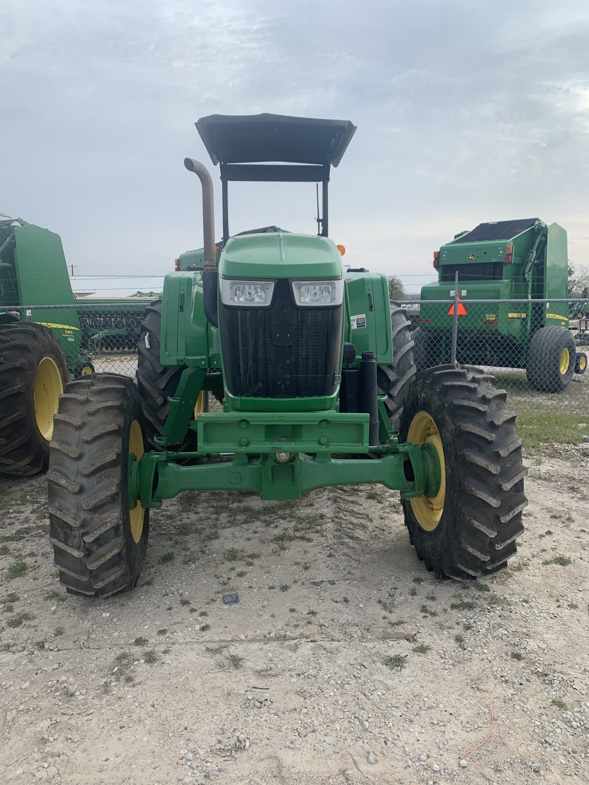 2014 John Deere 6115D Image 2