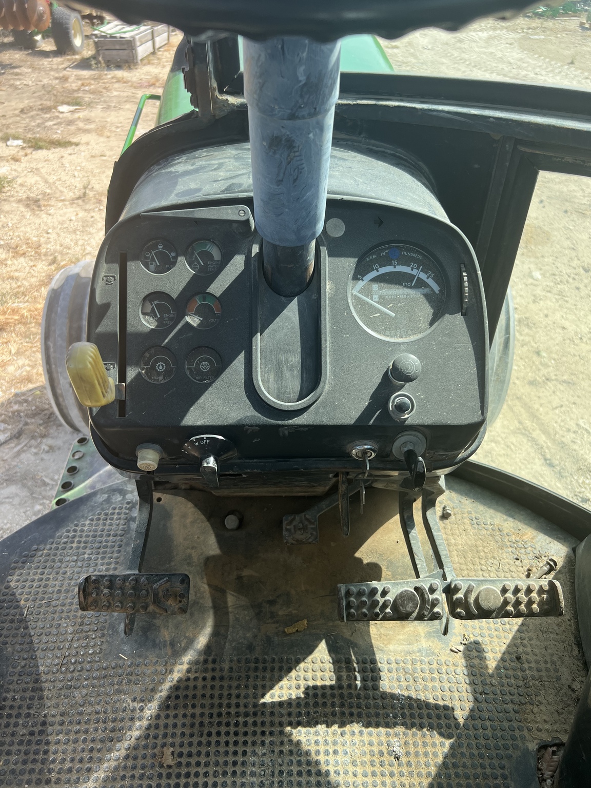 1981 John Deere 4440 Image 4