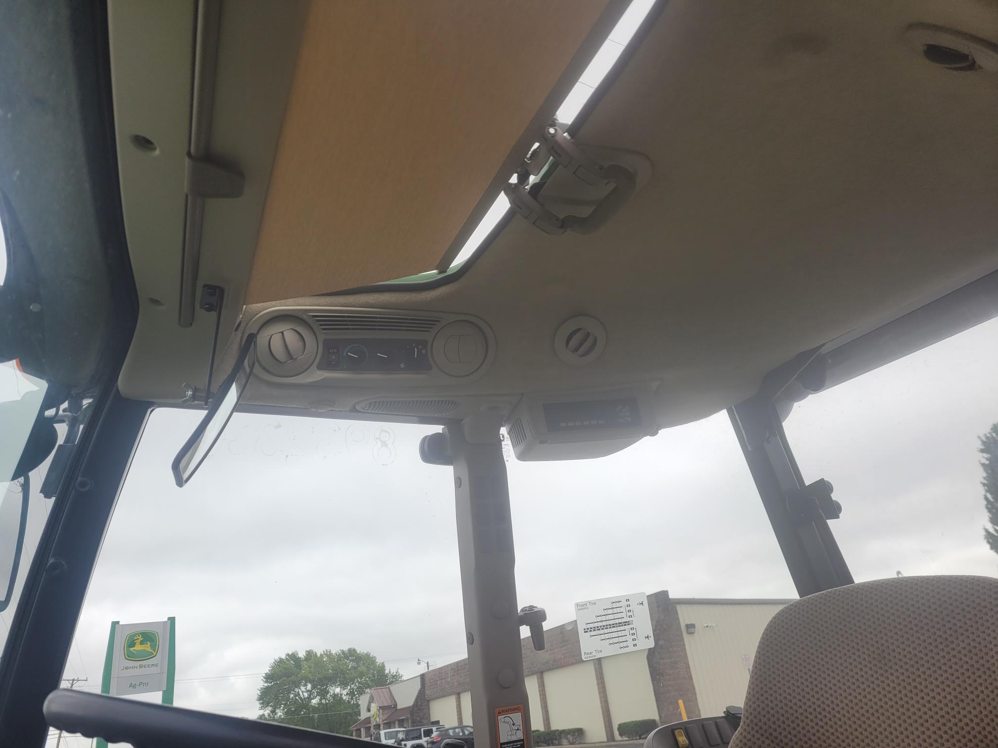 2021 John Deere 6120E Image 8