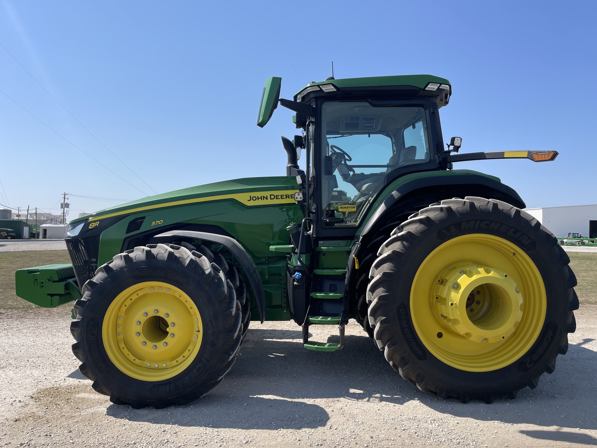  2023 John Deere 8R 370 at Heritage Tractor in Roanoke, IL