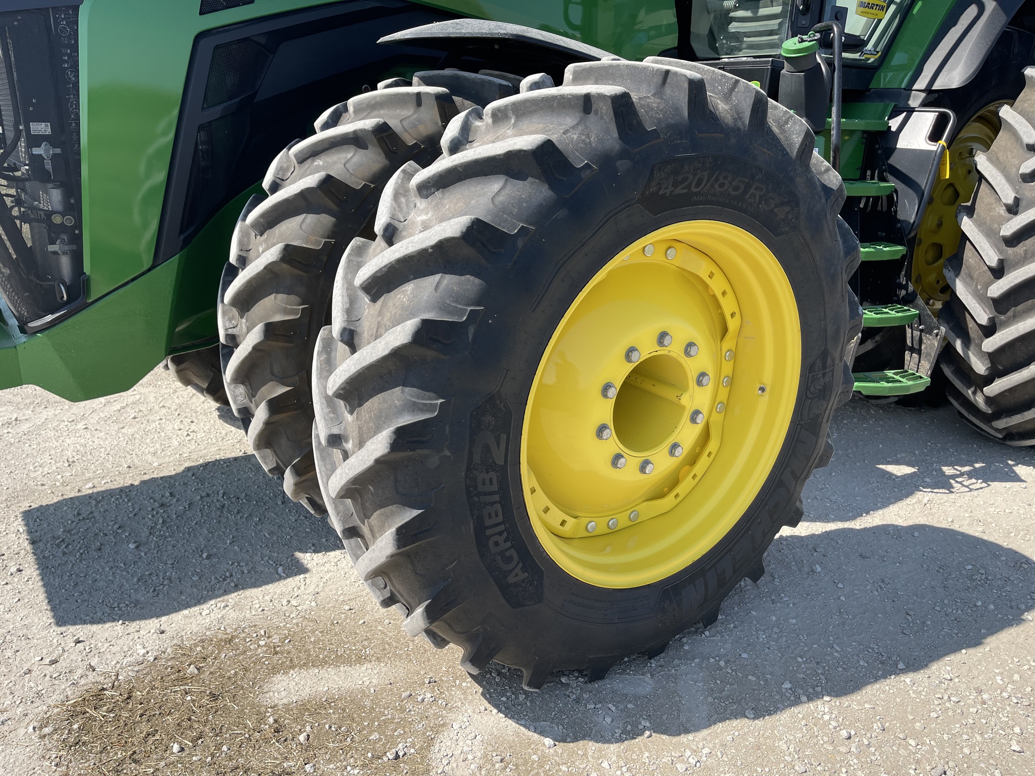  2023 John Deere 8R 370 at Heritage Tractor in Roanoke, IL