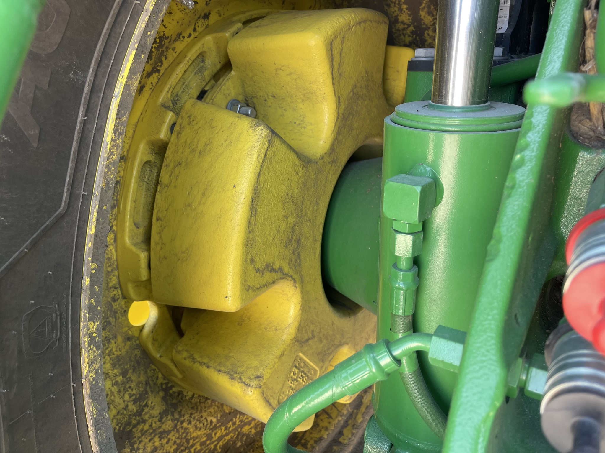  2023 John Deere 8R 370 at Heritage Tractor in Roanoke, IL