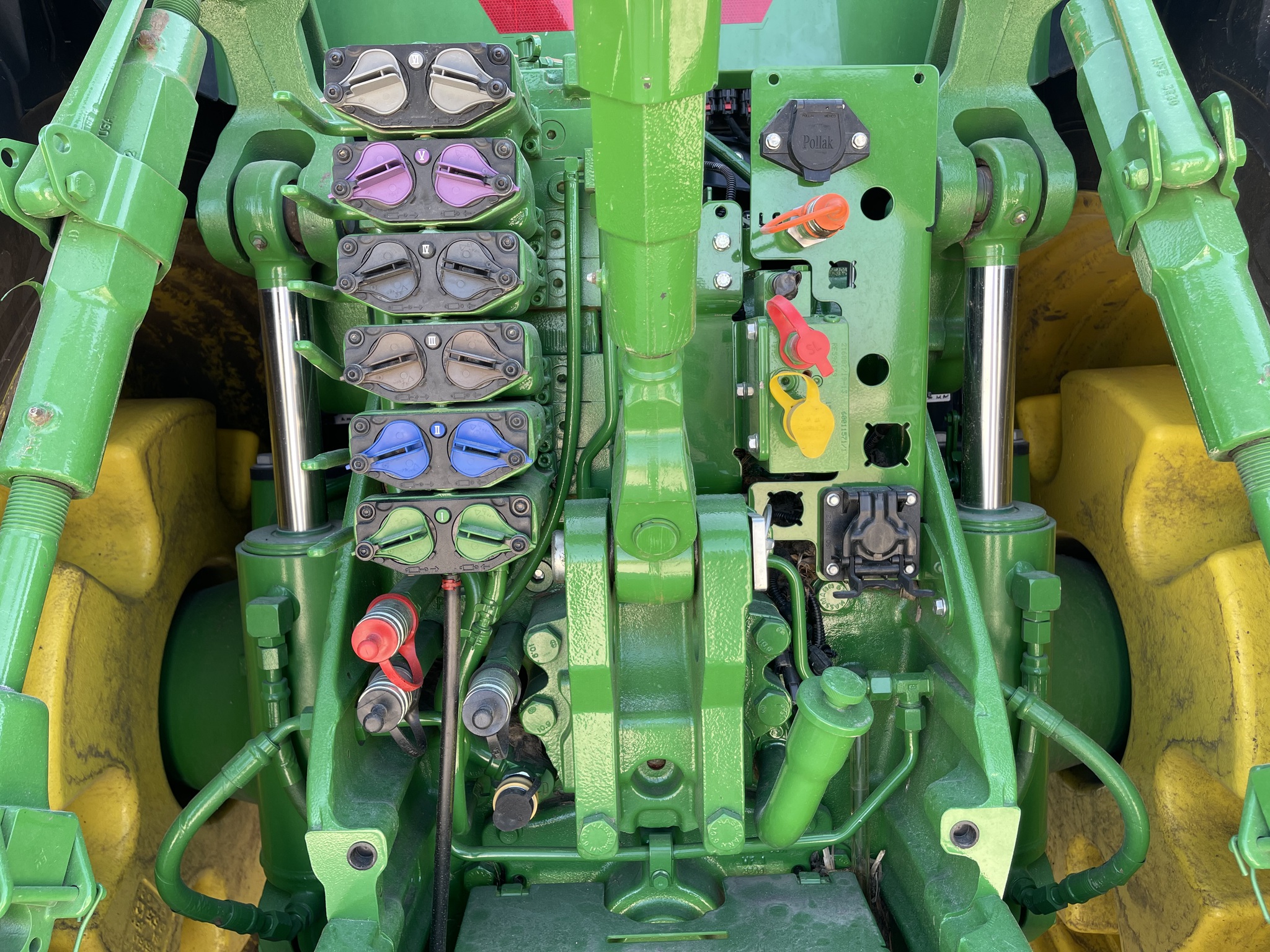  2023 John Deere 8R 370 at Heritage Tractor in Roanoke, IL