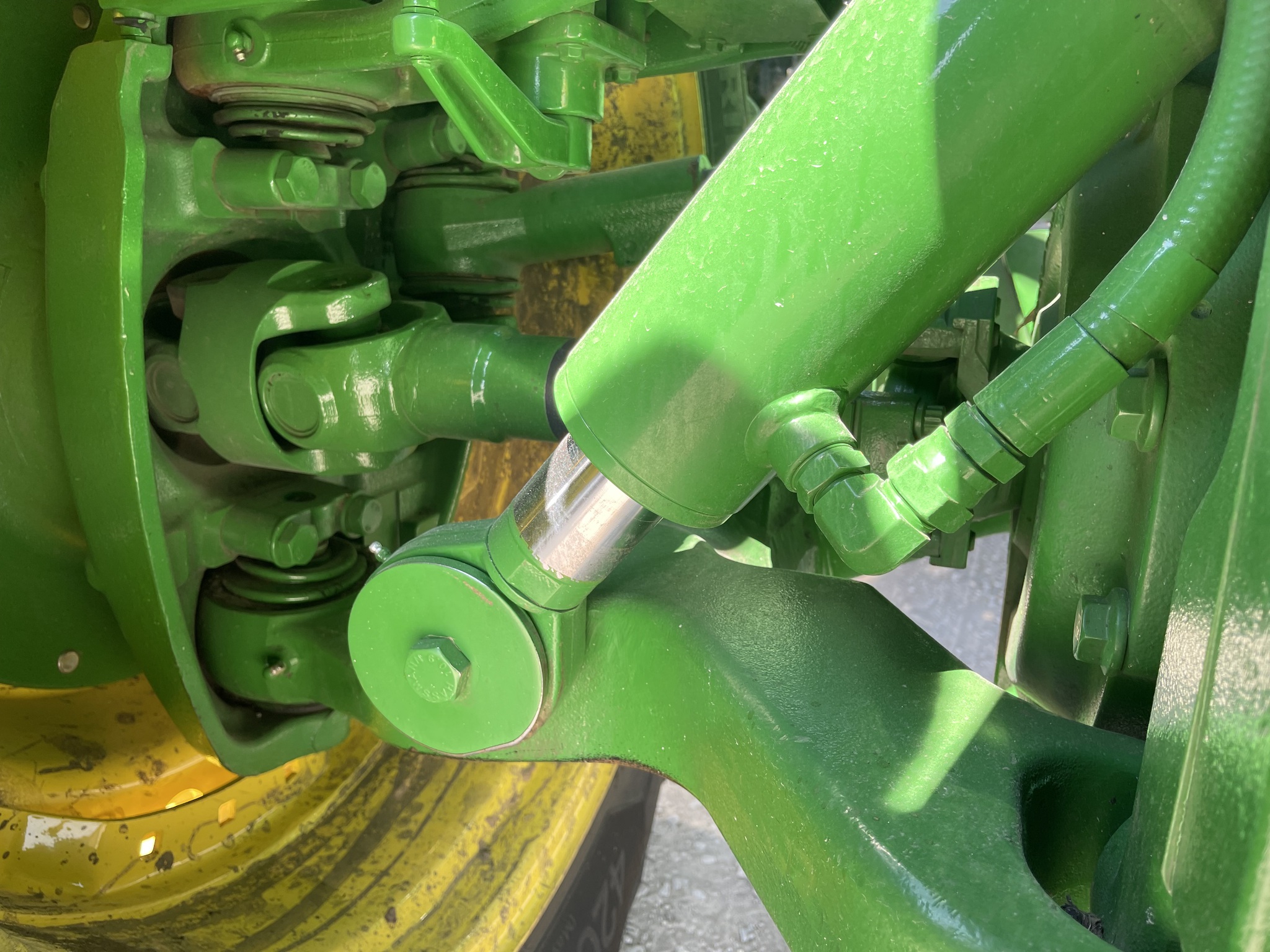  2023 John Deere 8R 370 at Heritage Tractor in Roanoke, IL