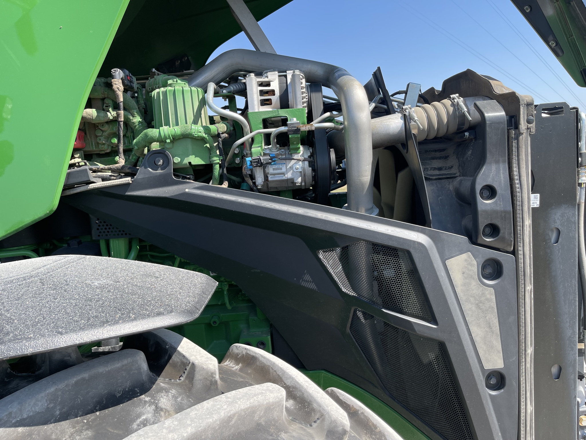  2023 John Deere 8R 370 at Heritage Tractor in Roanoke, IL