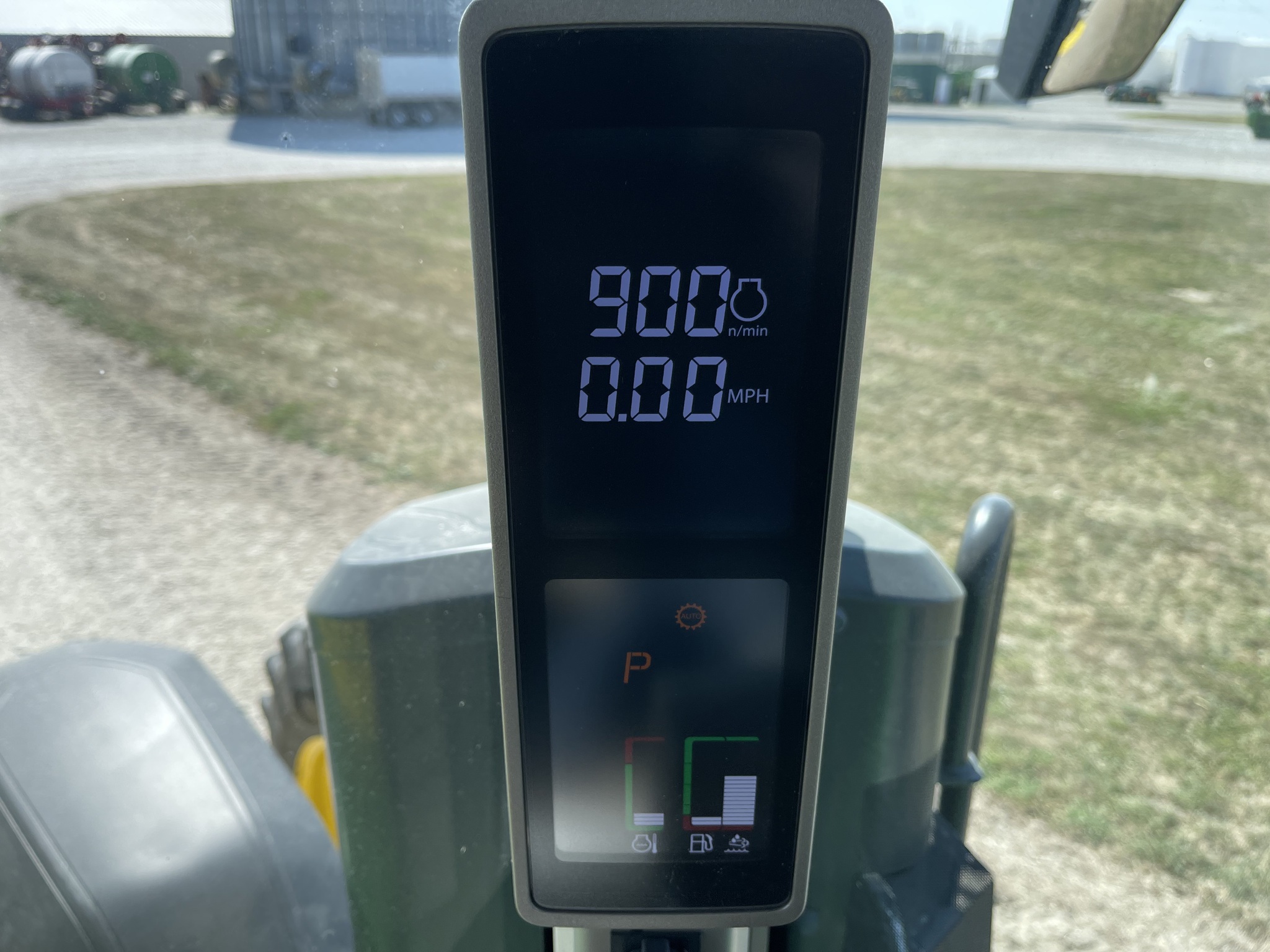  2023 John Deere 8R 370 at Heritage Tractor in Roanoke, IL