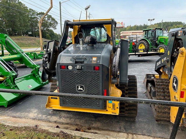 2022 John Deere 333G Image 3