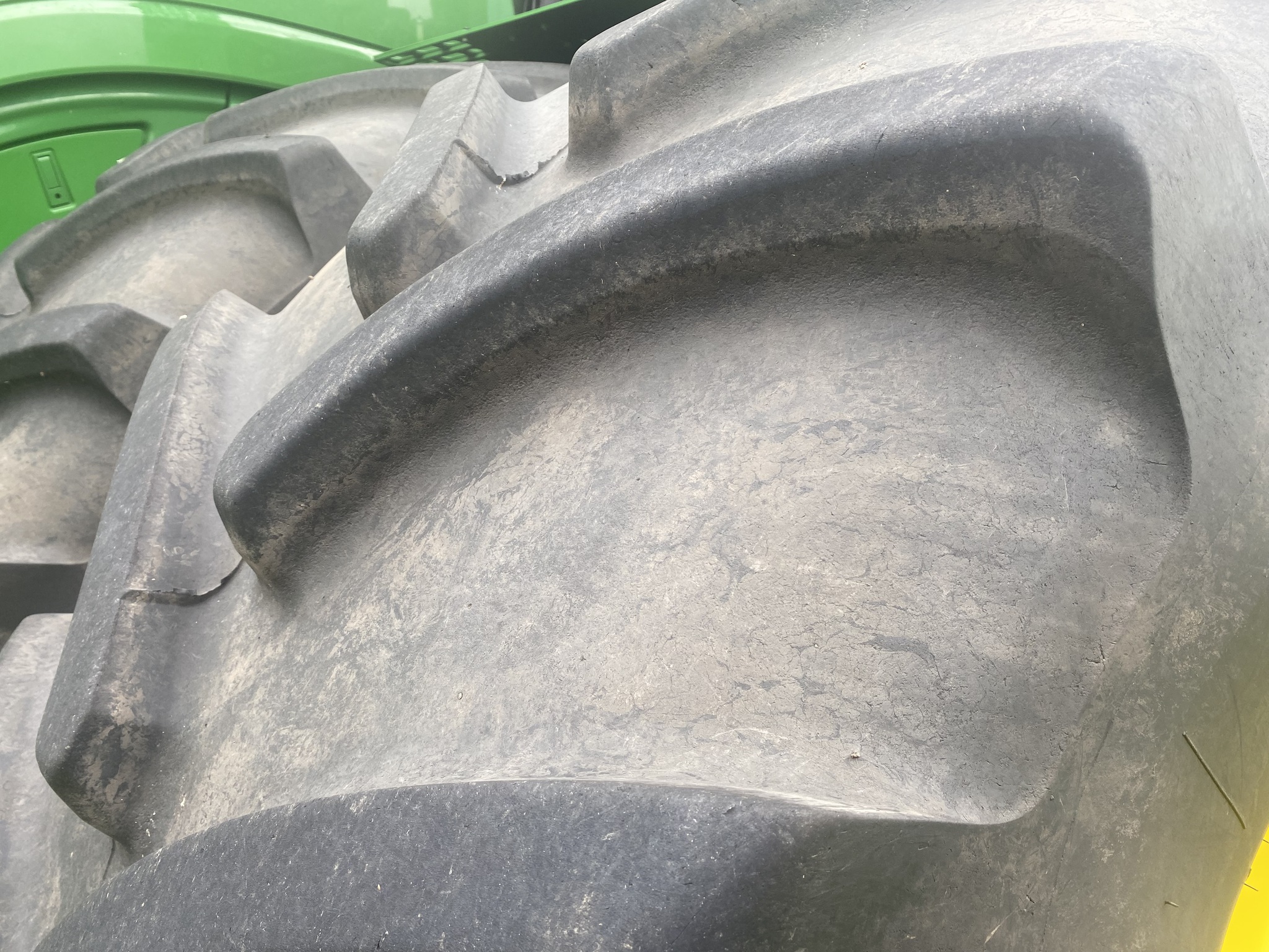  2023 John Deere 9R 640 at Heritage Tractor in Dixon, IL