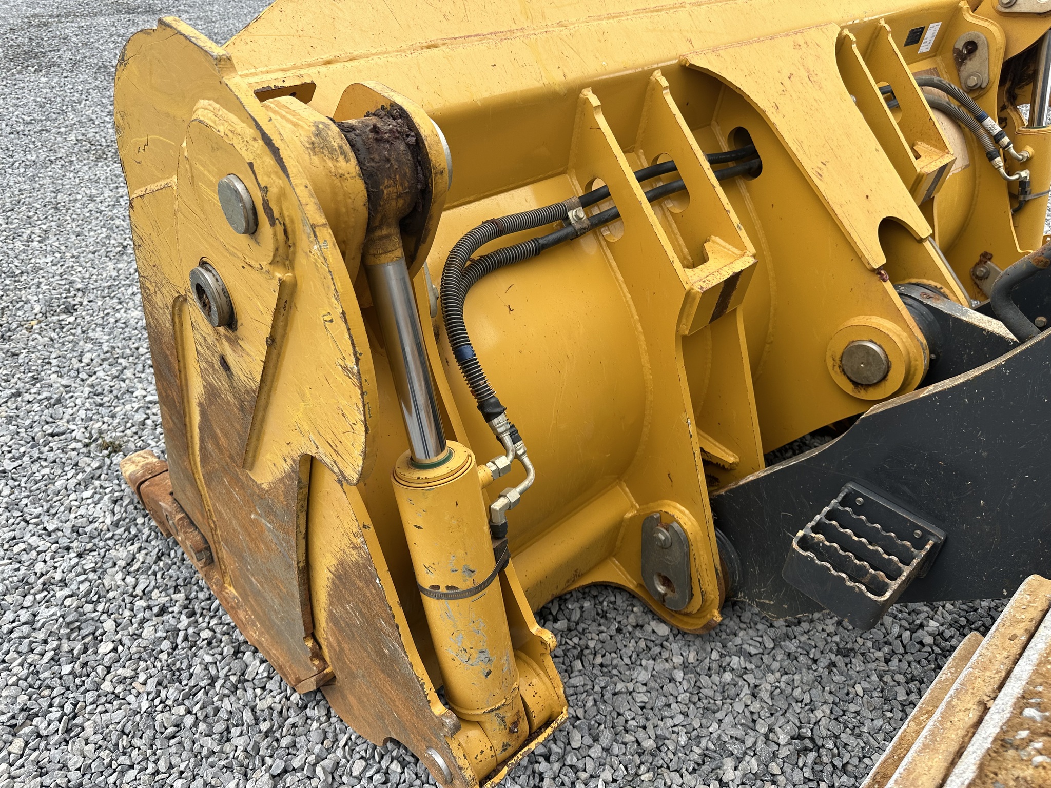 2022 John Deere 655K Image 23