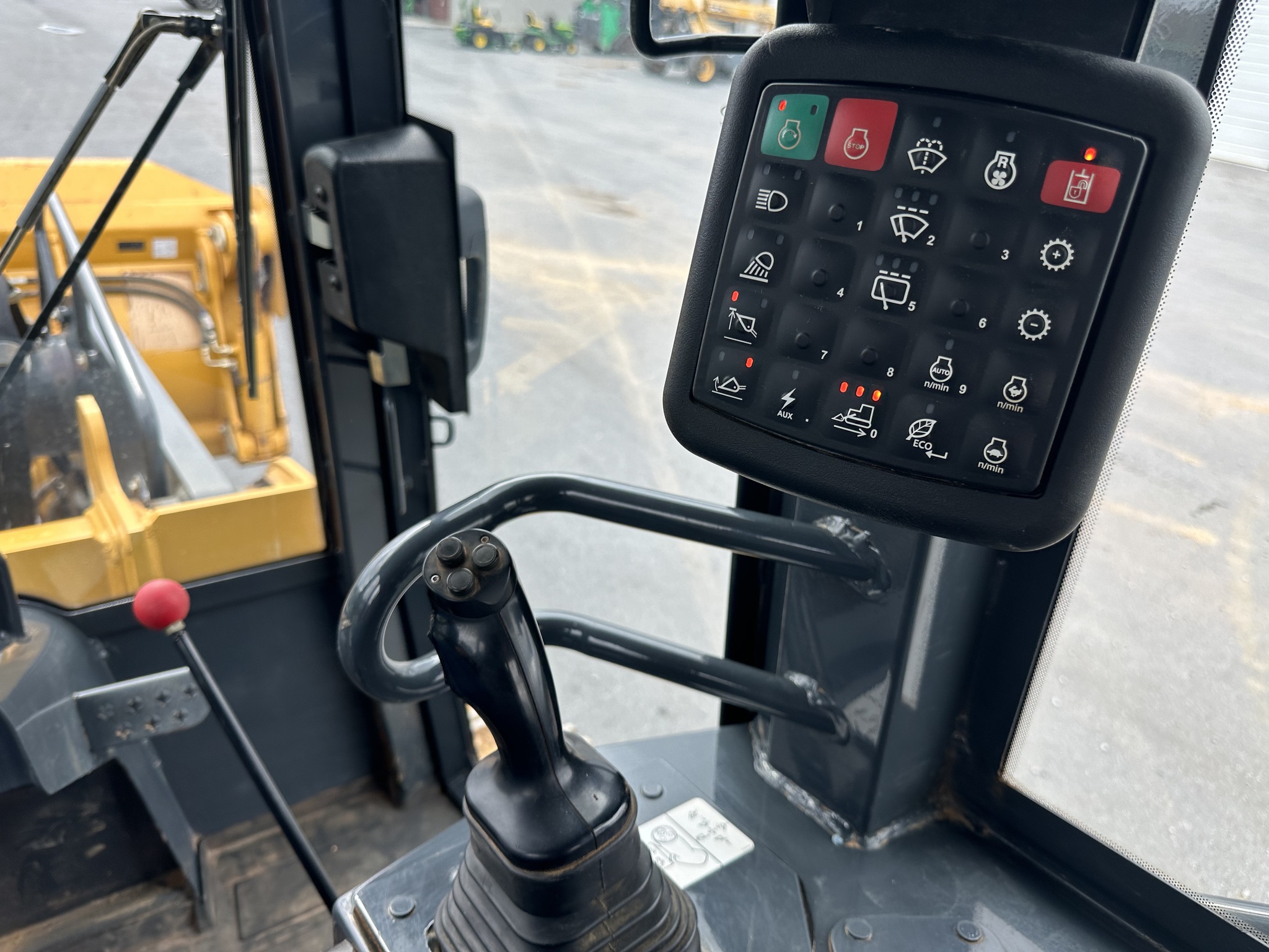 2022 John Deere 655K Image 45