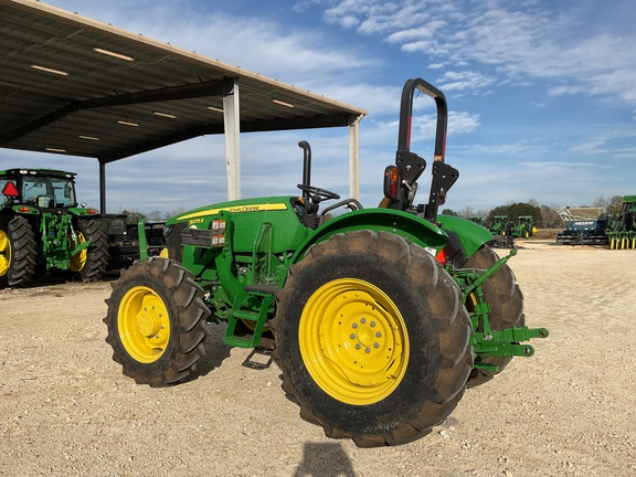 2023 John Deere 5075E Photo 4