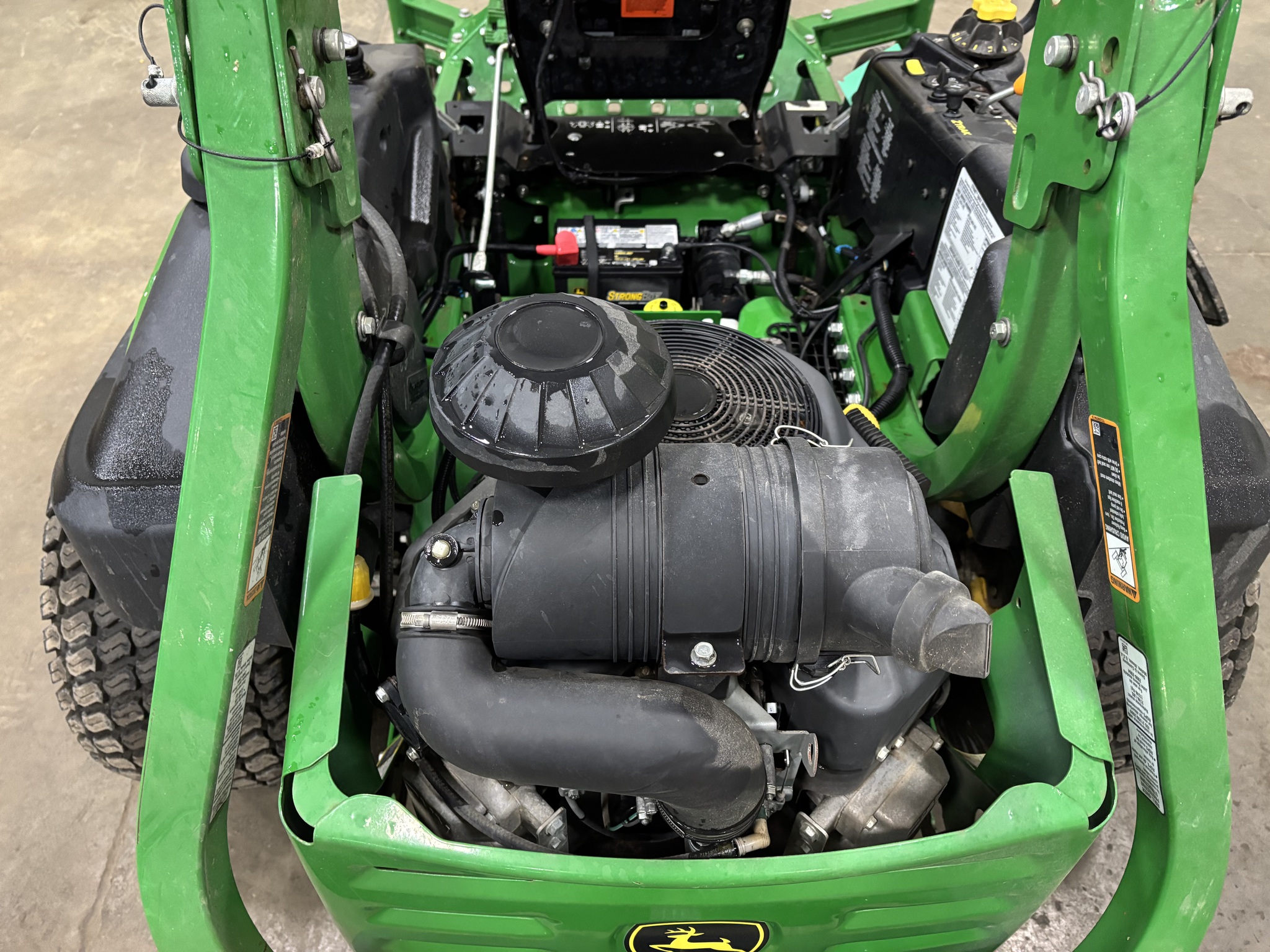 Used 2022 John Deere Z970R Zero Turn Mowers at Koenig Equipment in Urbana, OH - PhotoXL16