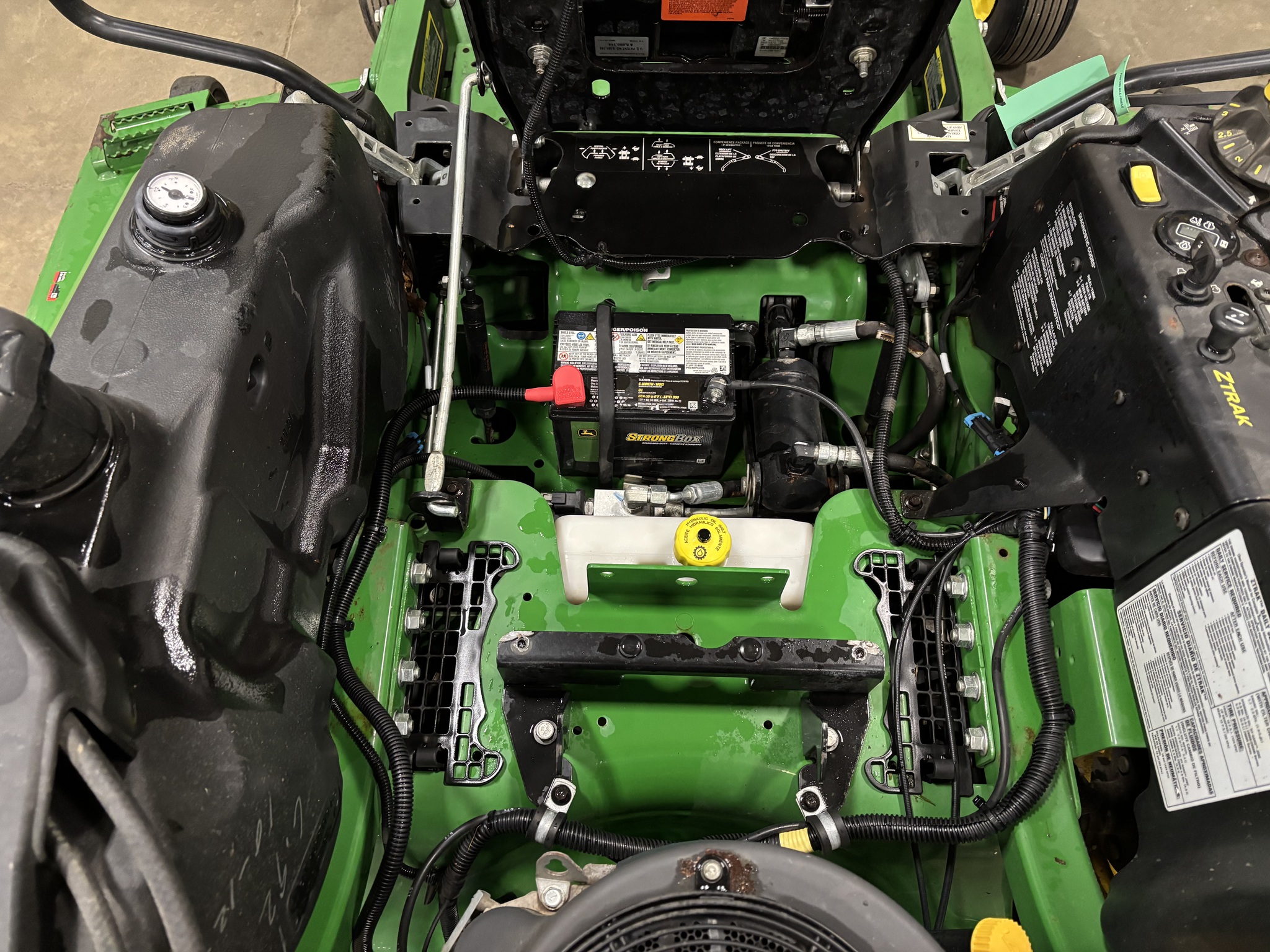 Used 2022 John Deere Z970R Zero Turn Mowers at Koenig Equipment in Urbana, OH - PhotoXL17