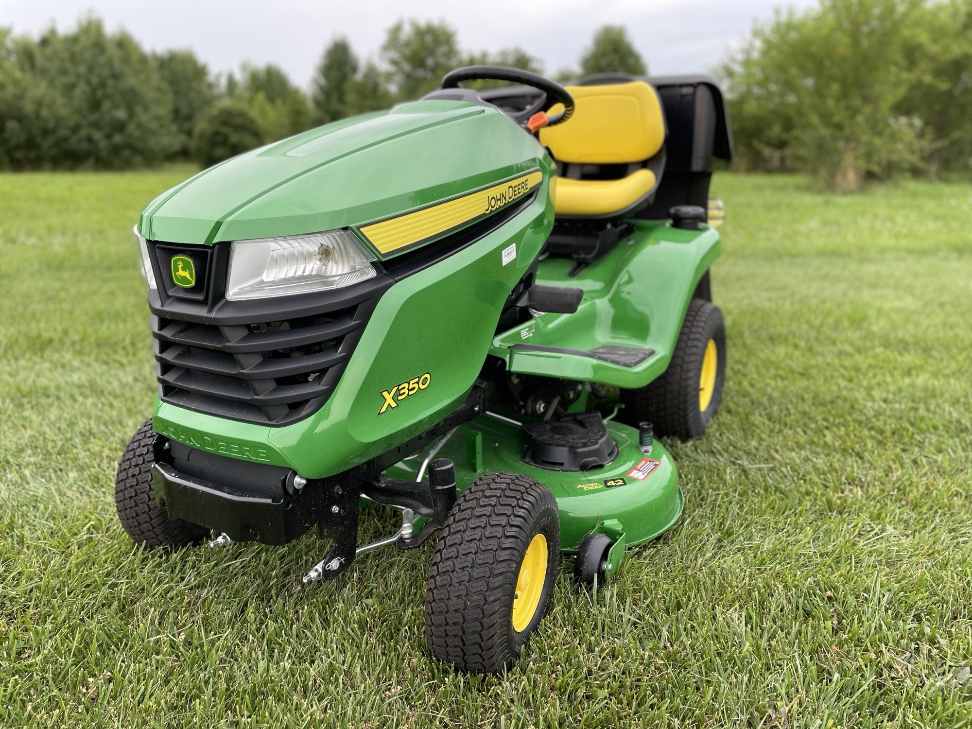2025 John Deere X350 Image 1