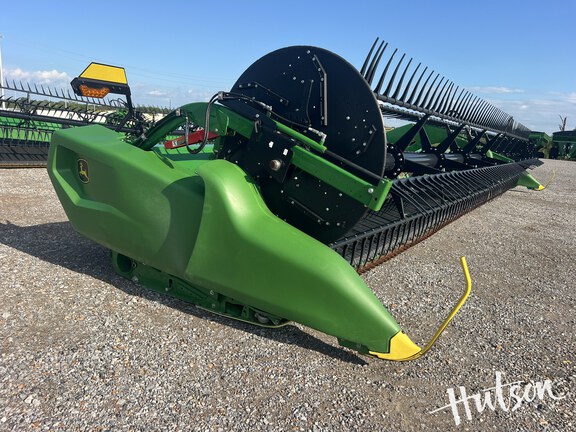 Photo of 2023 John Deere RD40F