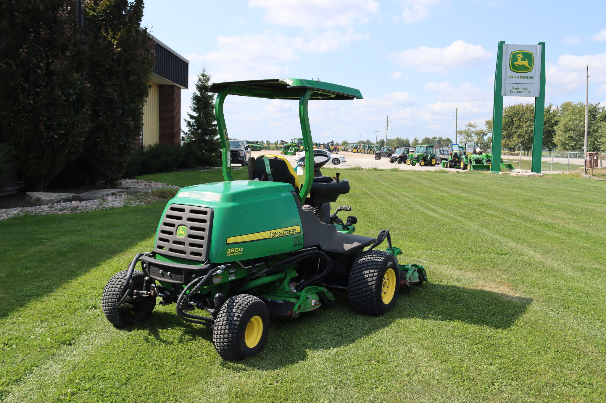 2011 John Deere 8800 Rough Mowers