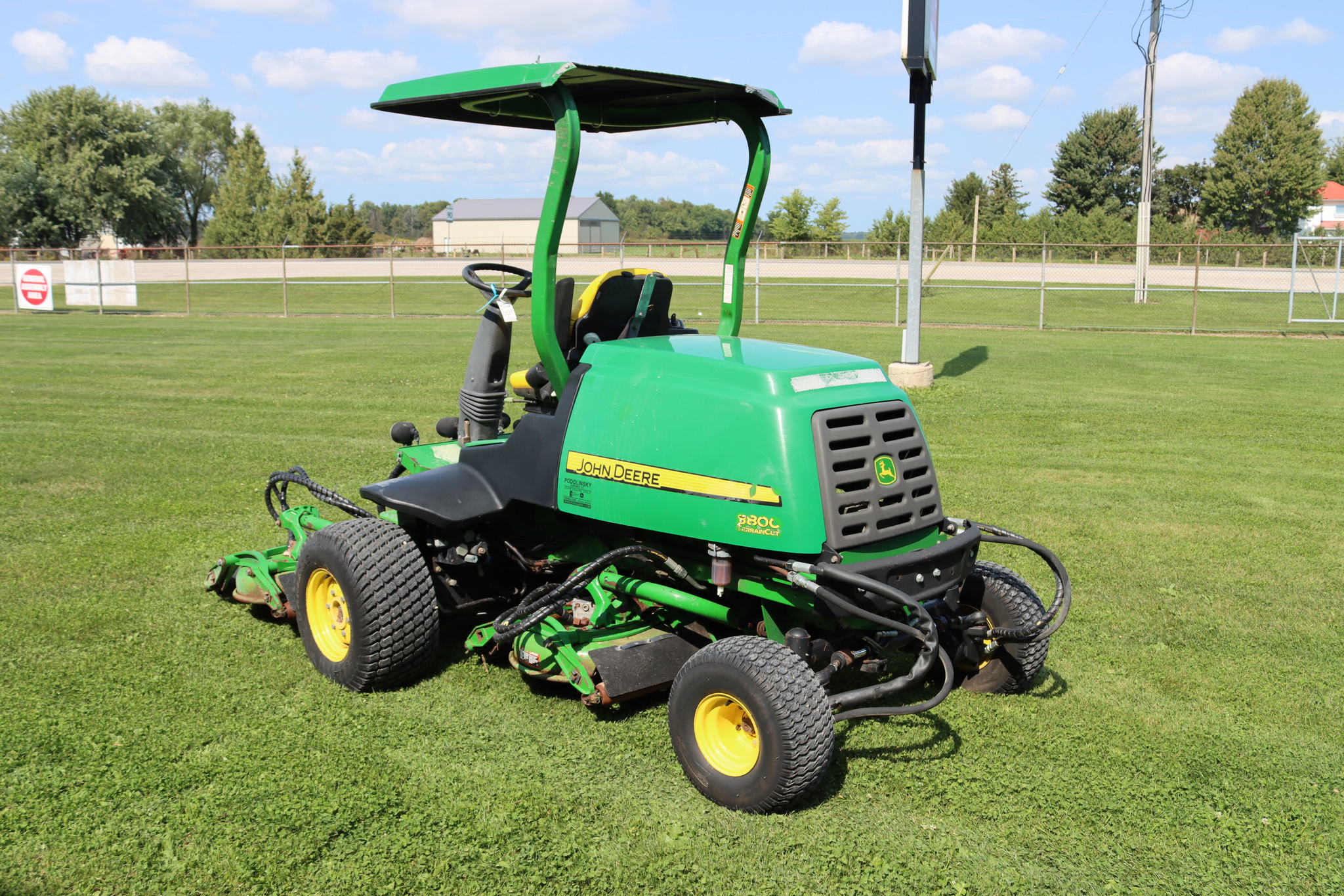 2011 John Deere 8800 Rough Mowers