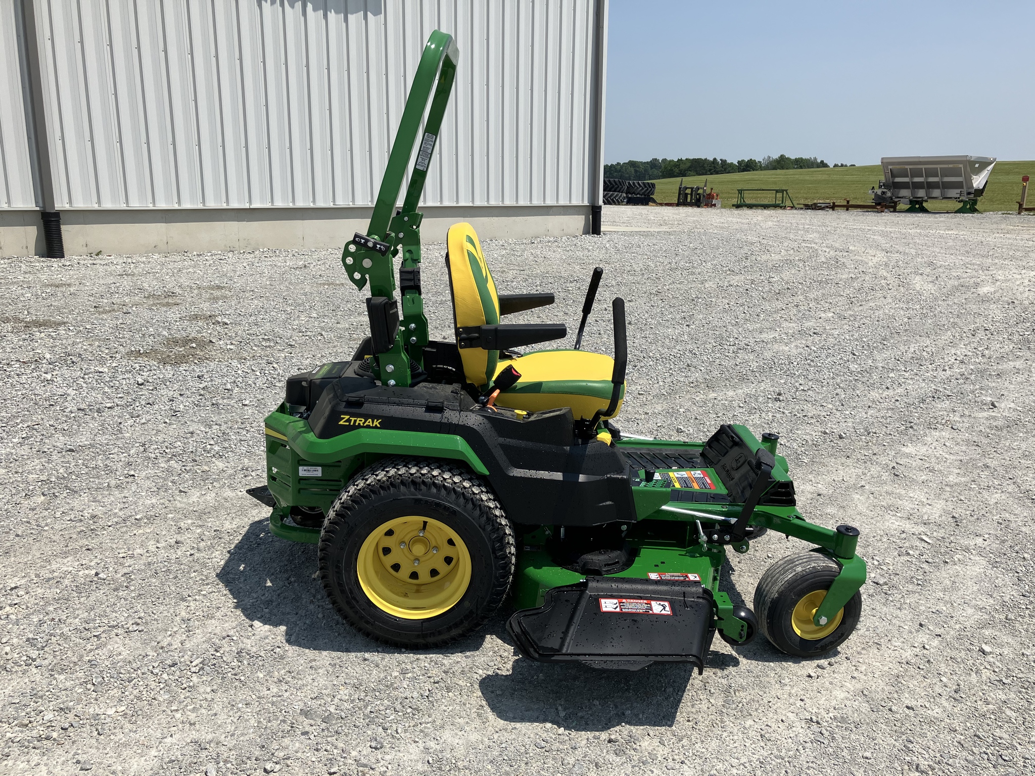 2025 John Deere Z530R Image 6