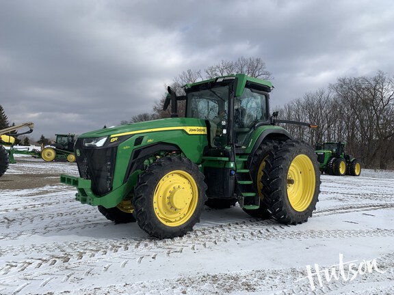 Photo of 2024 John Deere 8R 250