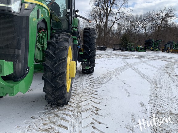 Photo of 2024 John Deere 8R 250