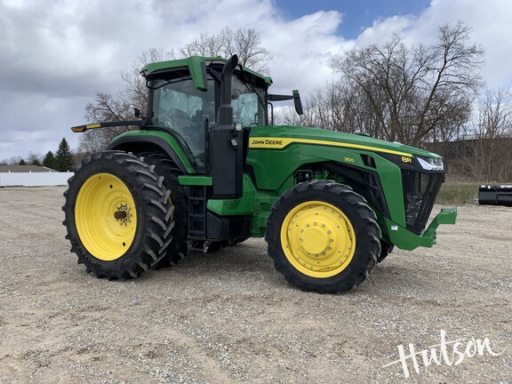 Photo of 2024 John Deere 8R 250