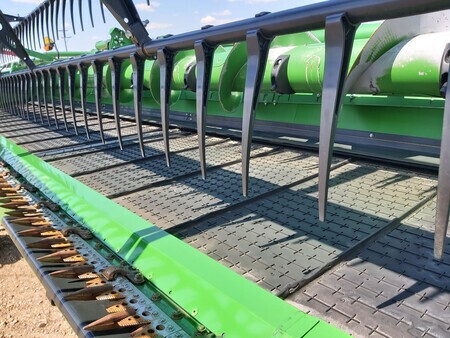 Used 2021 John Deere HD50R Combine Platforms at Horizon Ag & Turf in St. Paul, AB - Photo14