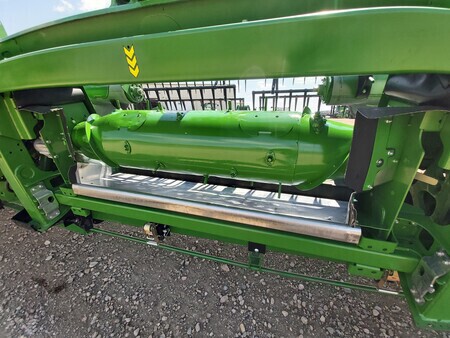 Used 2021 John Deere HD50R Combine Platforms at Horizon Ag & Turf in St. Paul, AB - Photo7