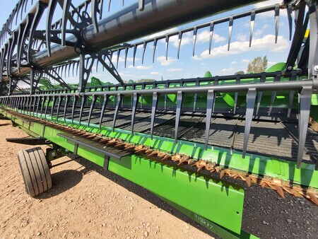 Used 2021 John Deere HD50R Combine Platforms at Horizon Ag & Turf in St. Paul, AB - Photo12