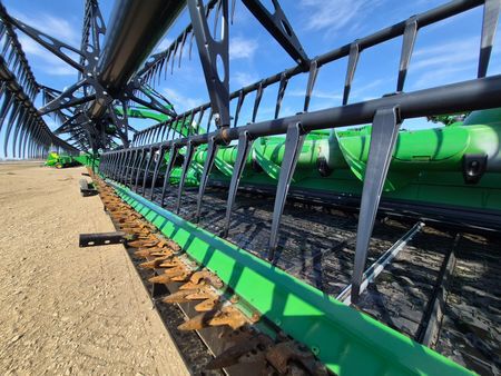 Used 2021 John Deere HD50R Combine Platforms at Horizon Ag & Turf in St. Paul, AB - Photo9