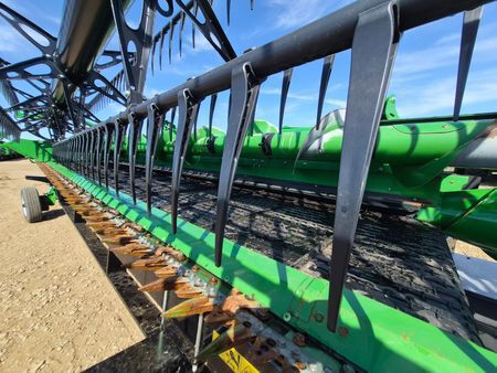Used 2021 John Deere HD50R Combine Platforms at Horizon Ag & Turf in St. Paul, AB - Photo14