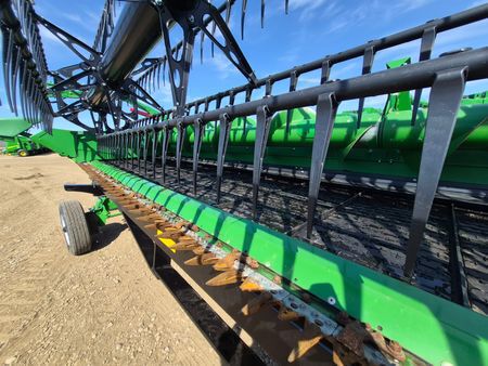 Used 2021 John Deere HD50R Combine Platforms at Horizon Ag & Turf in St. Paul, AB - Photo15