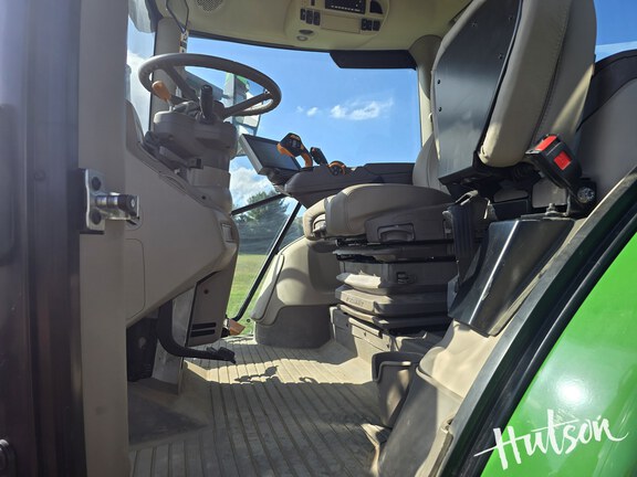 Photo of 2023 John Deere 6R 195