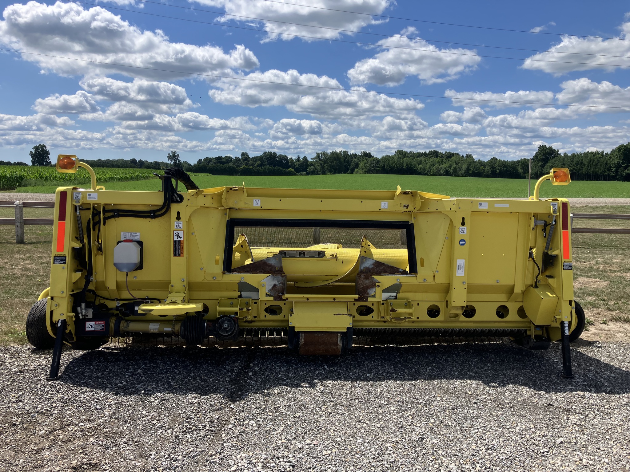 2022 John Deere 649 Image 3