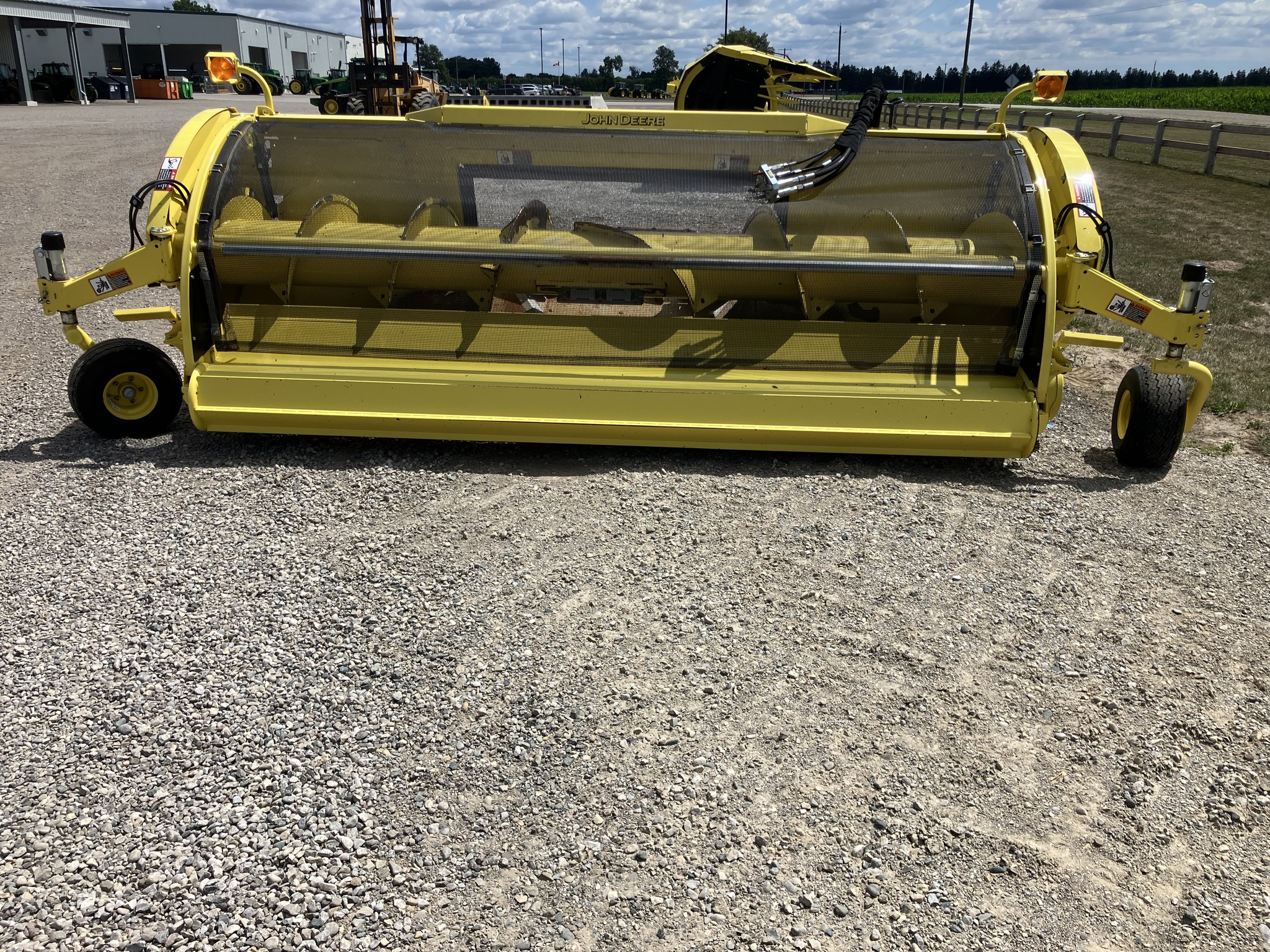 2022 John Deere 649 Image 6