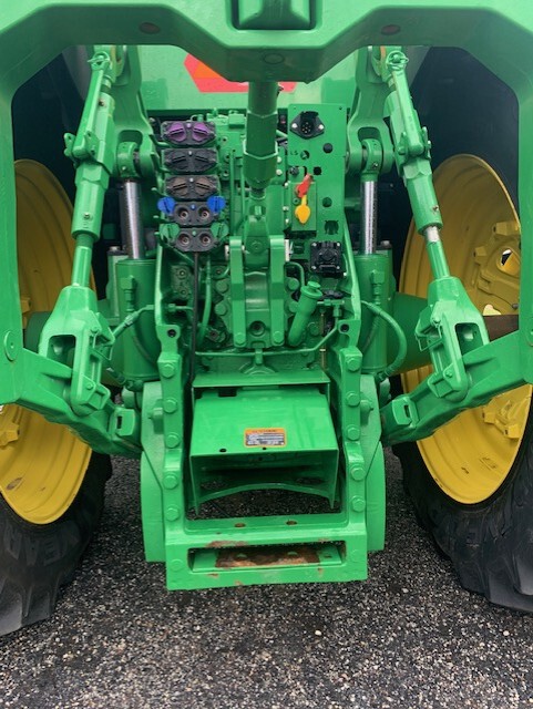 2023 John Deere 8R 370 Image 7