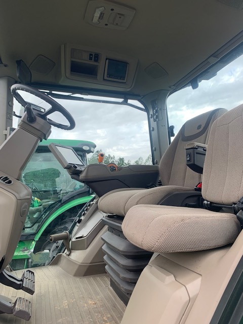 2023 John Deere 8R 370 Image 8
