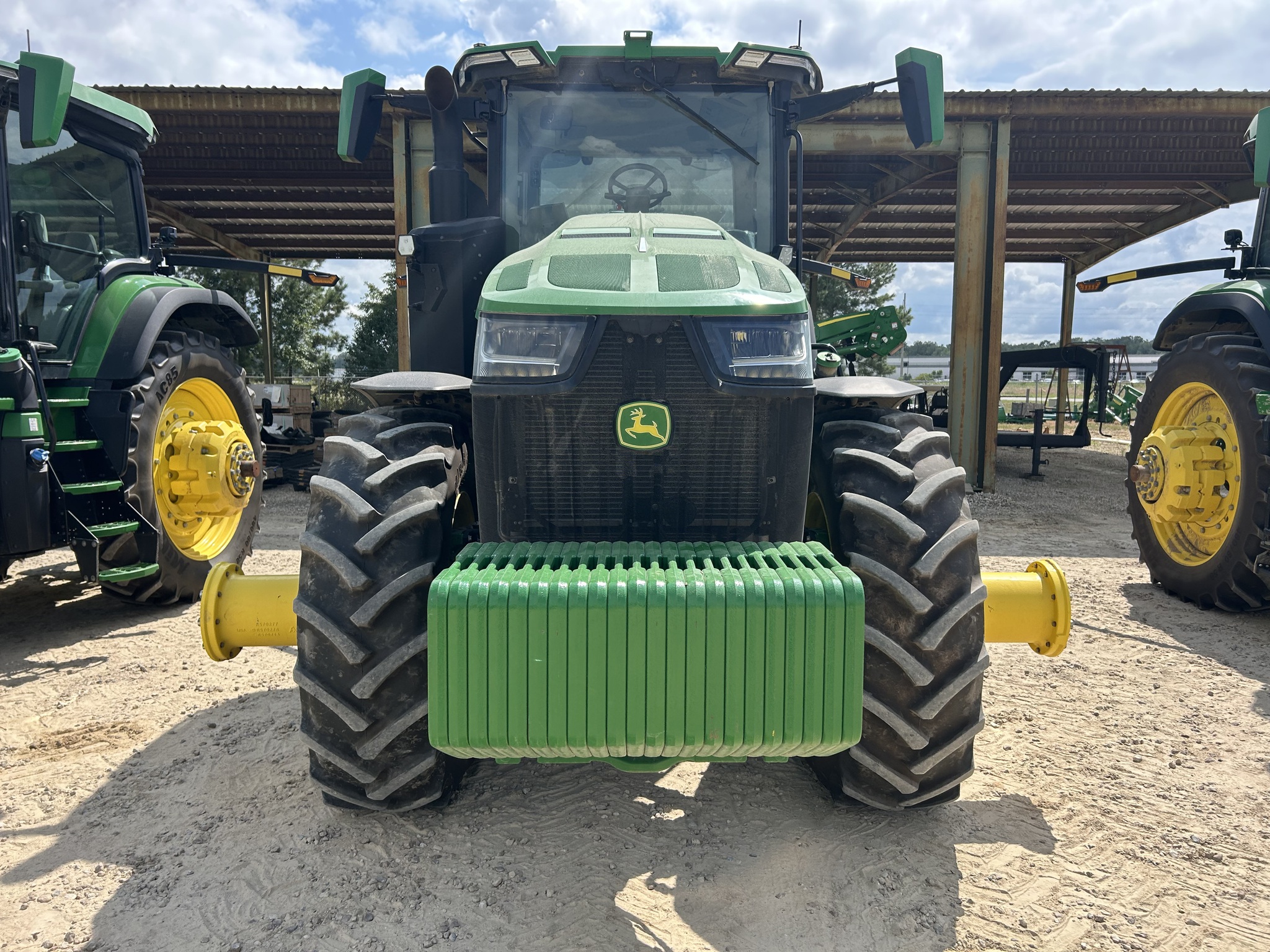 2023 John Deere 8R 370 Image 2