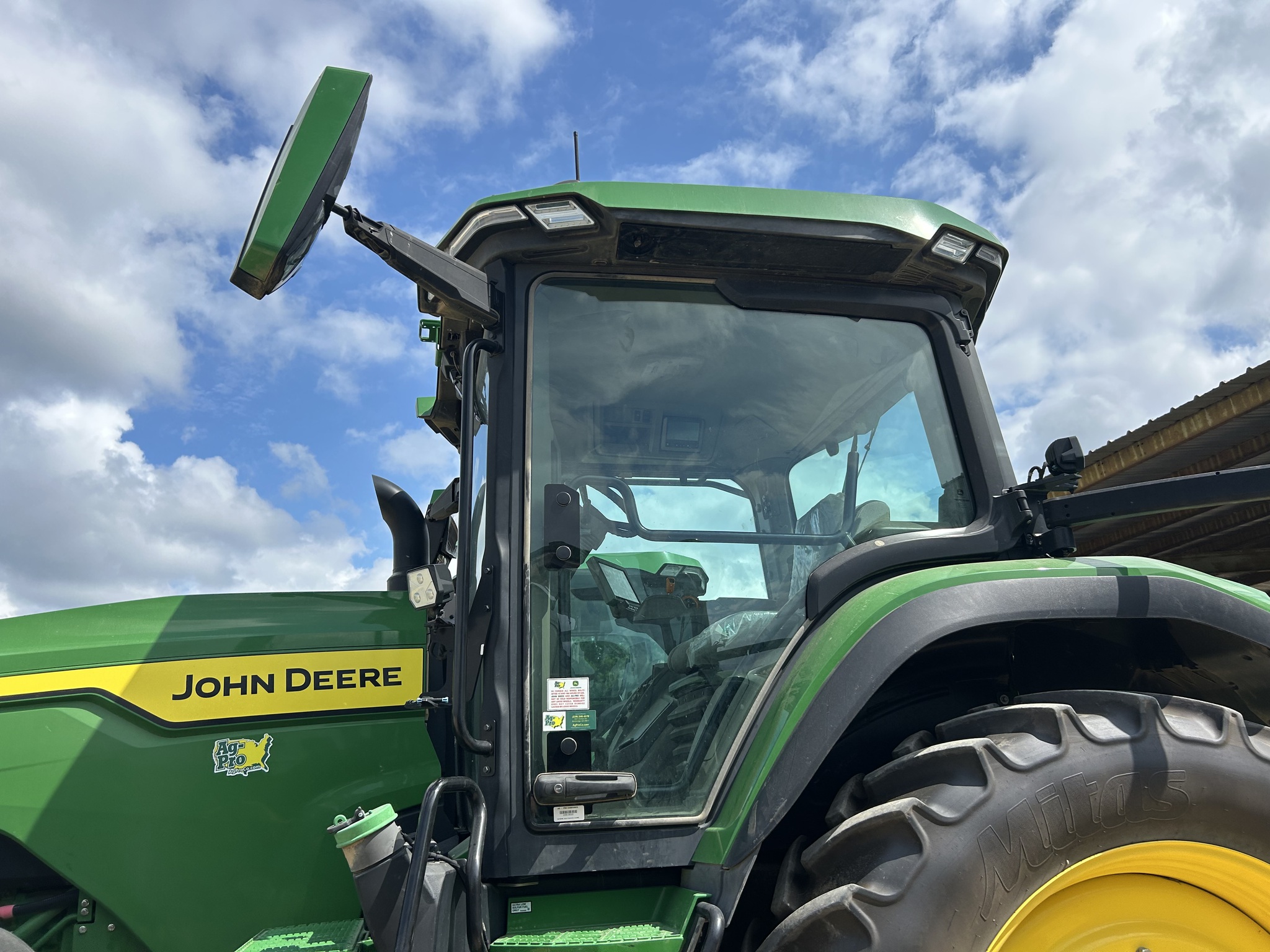 2023 John Deere 8R 370 Image 8