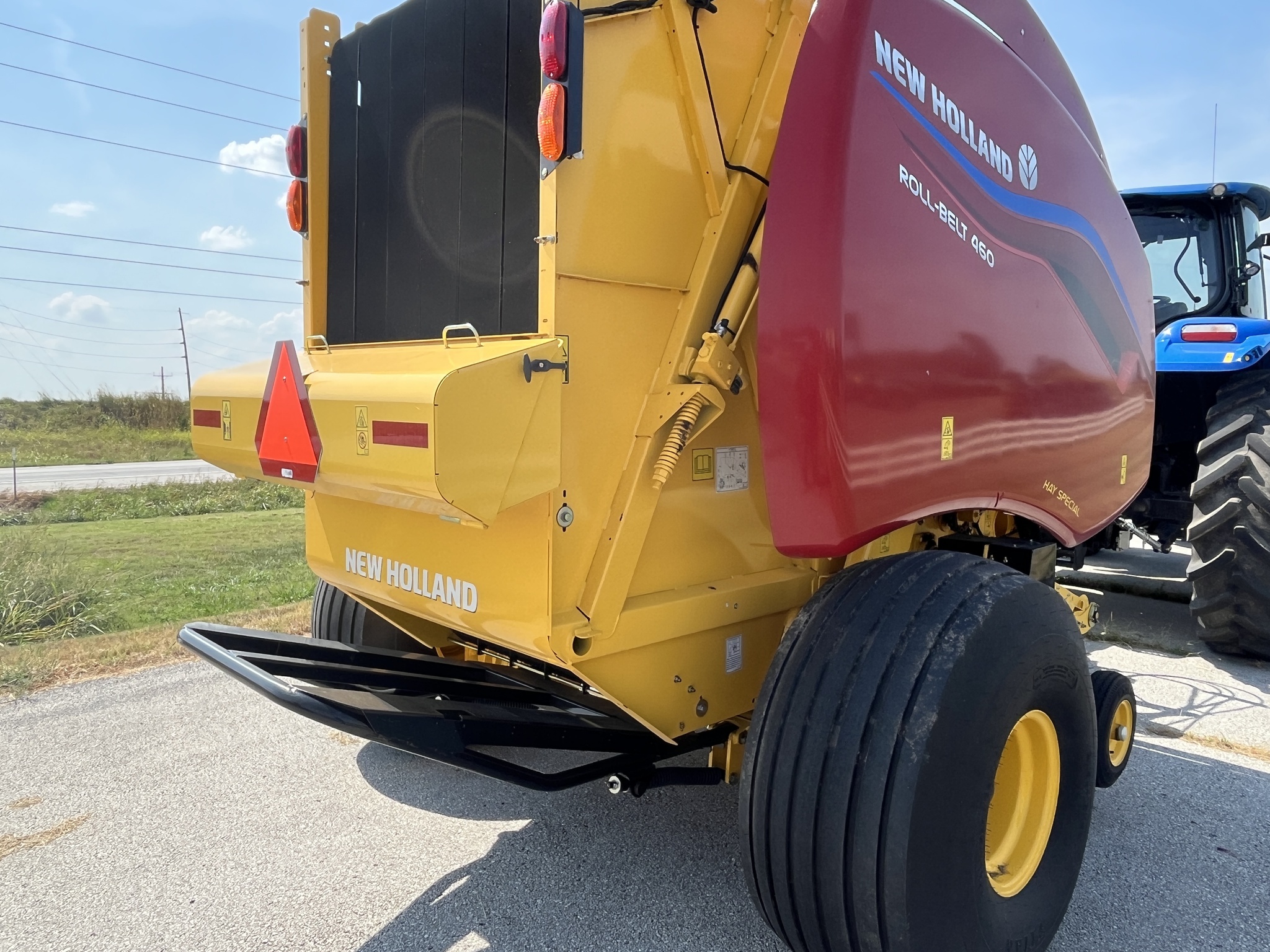  2024 New Holland Rollbelt 460 at Heritage Tractor in Rogersville, MO