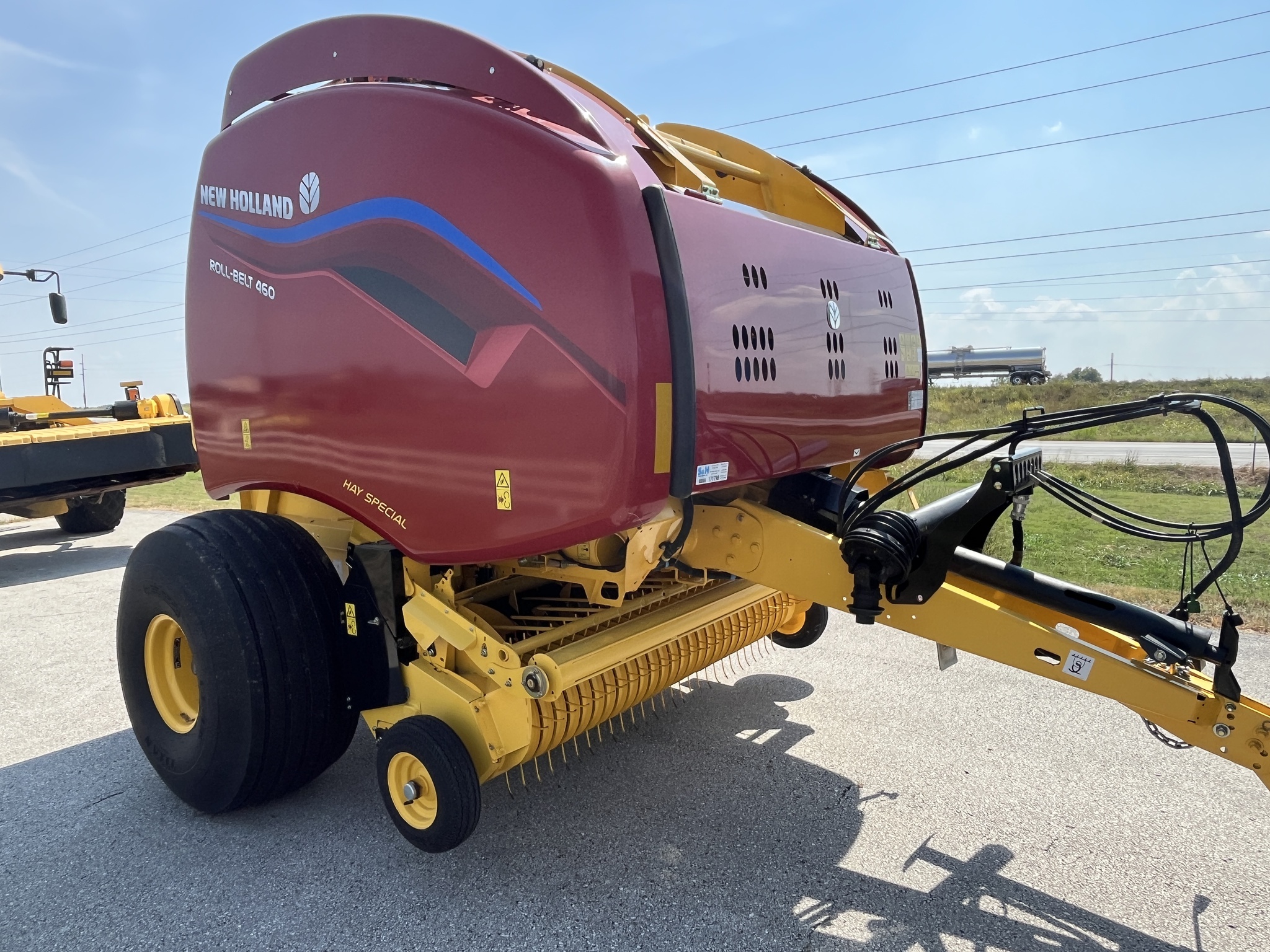  2024 New Holland Rollbelt 460 at Heritage Tractor in Rogersville, MO