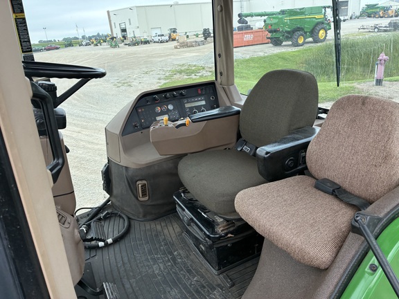 1999 John Deere 8400T - Photo27