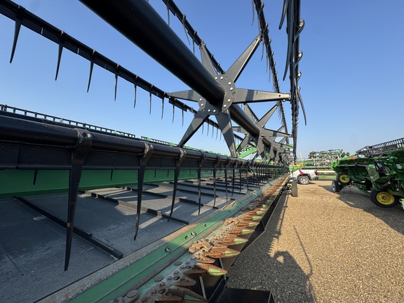 Used 2013 John Deere 640D Combine Platforms at Horizon Ag & Turf in Lloydminster, AB - Photo12