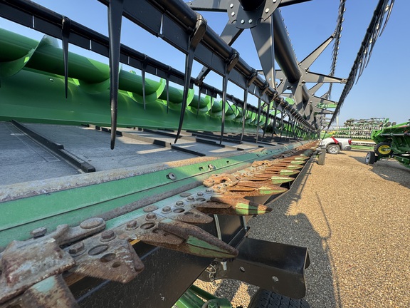 Used 2013 John Deere 640D Combine Platforms at Horizon Ag & Turf in Lloydminster, AB - Photo13